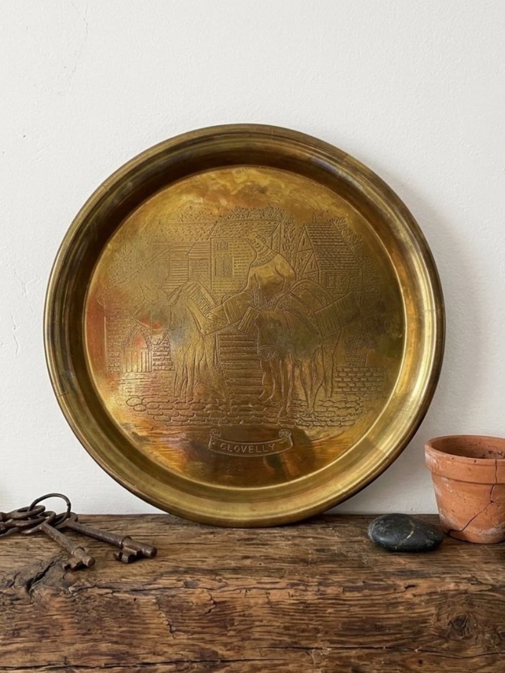 Engraved Brass Decorative Tray Knight Scene
vintage British souvenir